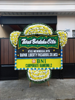 Papan Bunga Duka di Bendung